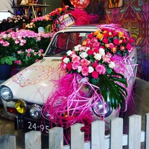 Image of decorative car