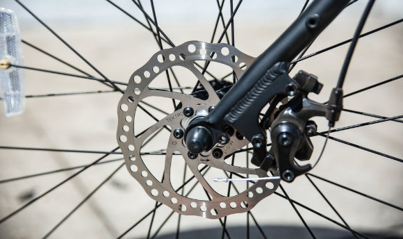 Bike wheel with disk breaks