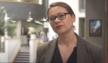 Dr Sara Smith