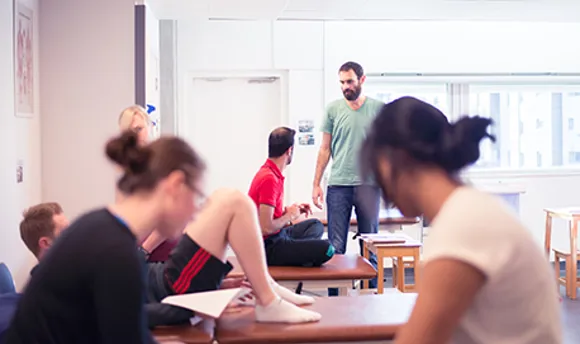 A physiotherapy class taking place