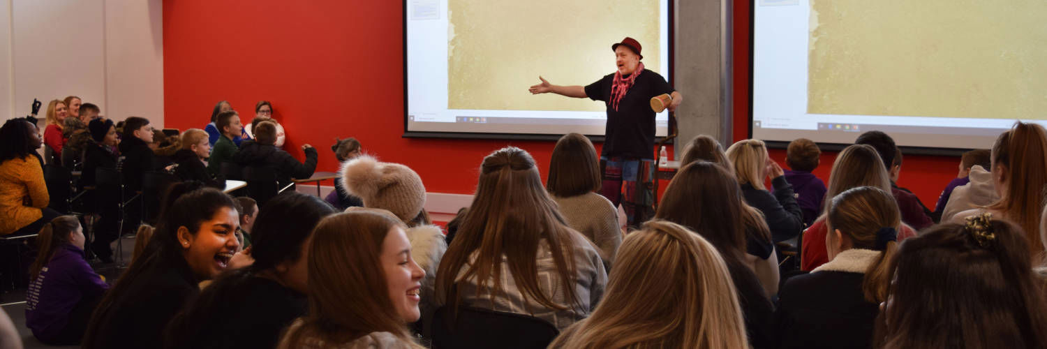 Primary School pupils meet with QMU Education Students