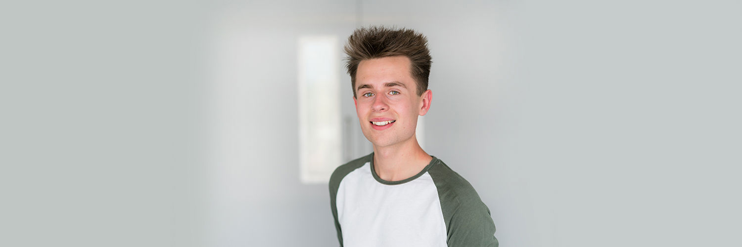 Alistair Lowe