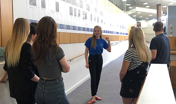 Jessica Vetters giving a tour on a QMU open day