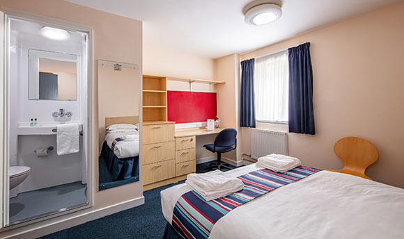 A large clean double B&B room available on the QMU campus