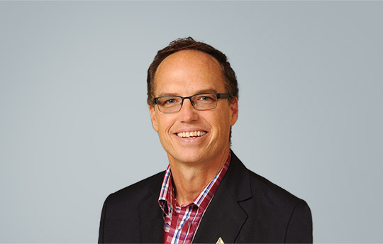 Dr Robert White
