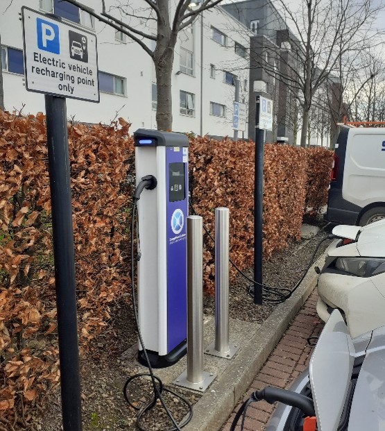 4.4 QMU Electric charging station 