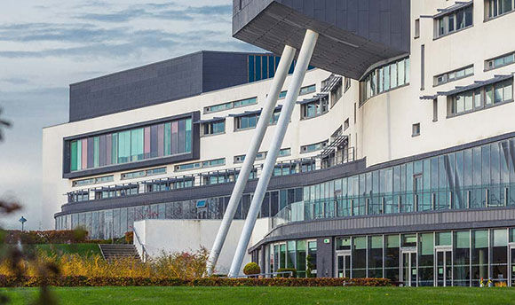 Image of QMU building